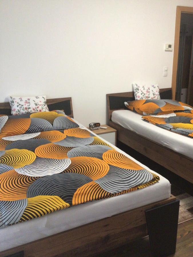 Nina Apartment Вінер-Нойштадт Екстер'єр фото
